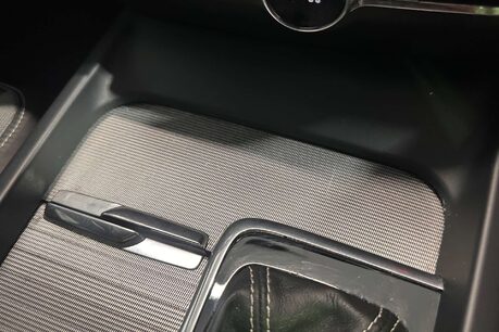 Volvo S60 2.0 T5 R-Design Plus Saloon 4dr Petrol Auto Euro 6 (s/s) (250 ps) 33