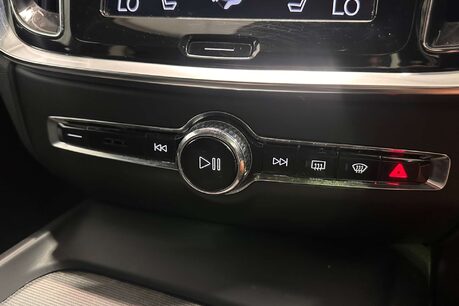 Volvo S60 2.0 T5 R-Design Plus Saloon 4dr Petrol Auto Euro 6 (s/s) (250 ps) 32