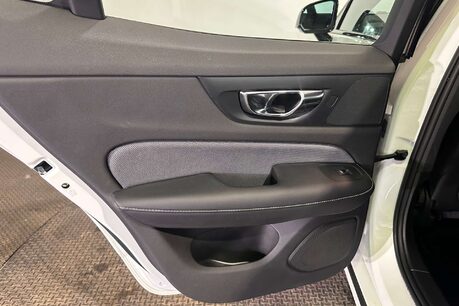 Volvo S60 2.0 T5 R-Design Plus Saloon 4dr Petrol Auto Euro 6 (s/s) (250 ps) 51