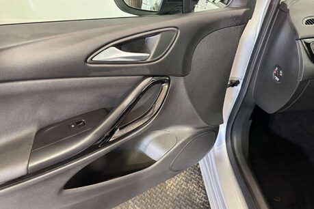 Vauxhall Astra 1.2 Turbo Griffin Edition Hatchback 5dr Petrol Manual Euro 6 (s/s) (145 ps) 54