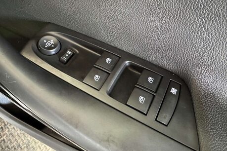 Vauxhall Astra 1.2 Turbo Griffin Edition Hatchback 5dr Petrol Manual Euro 6 (s/s) (145 ps) 15