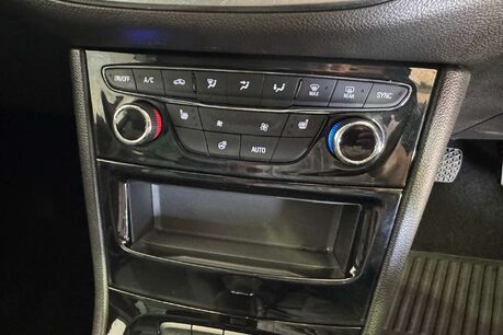 Vauxhall Astra 1.2 Turbo Griffin Edition Hatchback 5dr Petrol Manual Euro 6 (s/s) (145 ps) 33