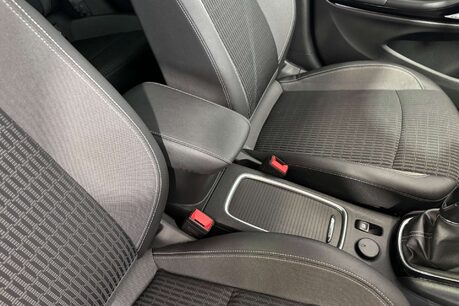 Vauxhall Astra 1.2 Turbo Griffin Edition Hatchback 5dr Petrol Manual Euro 6 (s/s) (145 ps) 27