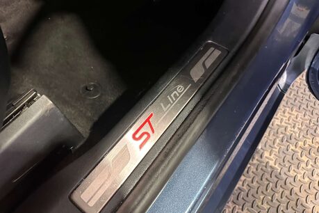 Ford Kuga 1.5 EcoBlue ST-Line Edition SUV 5dr Diesel Manual Euro 6 (s/s) (120 ps) 16