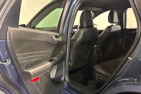 Ford Kuga 1.5 EcoBlue ST-Line Edition SUV 5dr Diesel Manual Euro 6 (s/s) (120 ps) 57