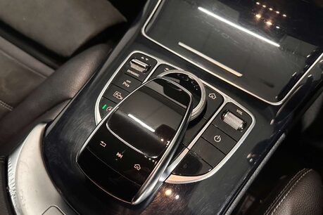 Mercedes-Benz C Class 2.0 C220d AMG Line (Premium) Saloon 4dr Diesel G-Tronic+ Euro 6 (s/s) (194  39