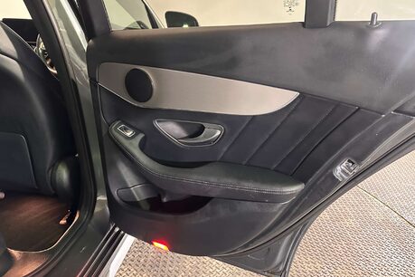 Mercedes-Benz C Class 2.0 C220d AMG Line (Premium) Saloon 4dr Diesel G-Tronic+ Euro 6 (s/s) (194  42