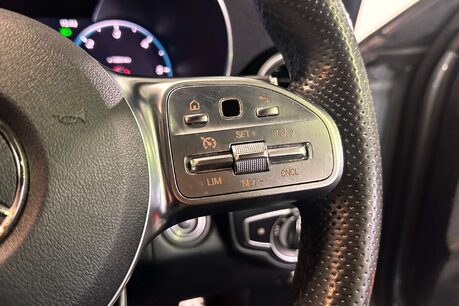 Mercedes-Benz C Class 2.0 C220d AMG Line (Premium) Saloon 4dr Diesel G-Tronic+ Euro 6 (s/s) (194  20