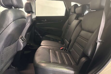 Kia Sorento 2.2 CRDi KX-3 SUV 5dr Diesel Manual AWD Euro 6 (s/s) (197 bhp) 61