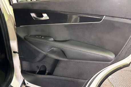 Kia Sorento 2.2 CRDi KX-3 SUV 5dr Diesel Manual AWD Euro 6 (s/s) (197 bhp) 41