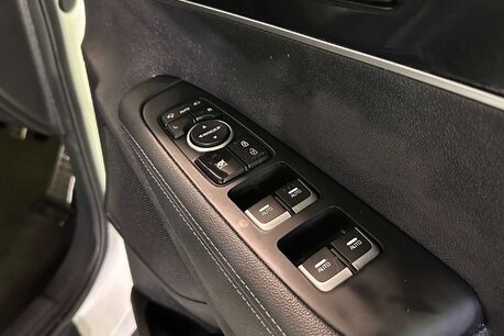 Kia Sorento 2.2 CRDi KX-3 SUV 5dr Diesel Manual AWD Euro 6 (s/s) (197 bhp) 11