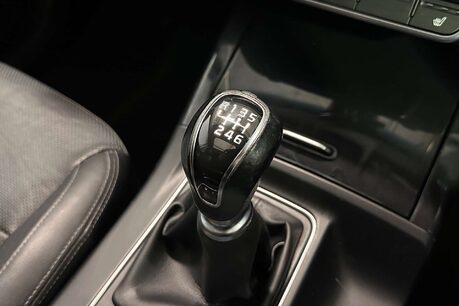 Kia Sorento 2.2 CRDi KX-3 SUV 5dr Diesel Manual AWD Euro 6 (s/s) (197 bhp) 37