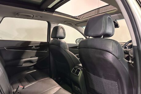 Kia Sorento 2.2 CRDi KX-3 SUV 5dr Diesel Manual AWD Euro 6 (s/s) (197 bhp) 45