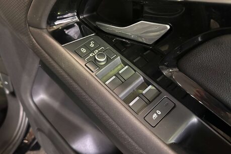 Land Rover Range Rover Evoque 2.0 D150 R-Dynamic S SUV 5dr Diesel Manual FWD Euro 6 (s/s) (150 ps) 11