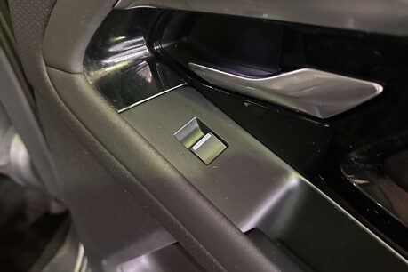 Land Rover Range Rover Evoque 2.0 D150 R-Dynamic S SUV 5dr Diesel Manual FWD Euro 6 (s/s) (150 ps) 44