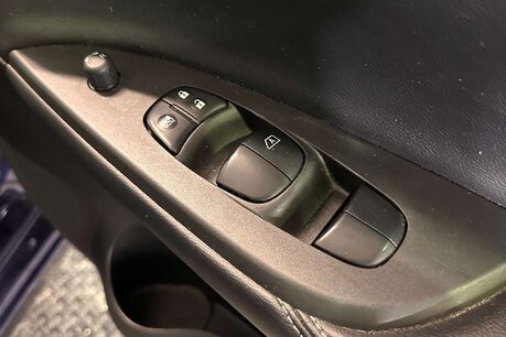 Nissan Pulsar 1.2 DIG-T N-Connecta Style Hatchback 5dr Petrol Manual Euro 6 (s/s) (115 ps 11