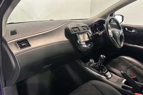 Nissan Pulsar 1.2 DIG-T N-Connecta Style Hatchback 5dr Petrol Manual Euro 6 (s/s) (115 ps 52