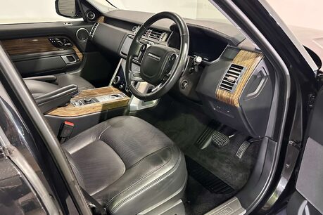 Land Rover Range Rover 3.0 SD V6 Vogue SUV 5dr Diesel Auto 4WD Euro 6 (s/s) (275 ps) 9