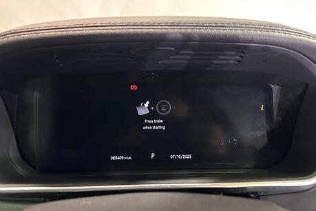 Land Rover Range Rover 3.0 SD V6 Vogue SUV 5dr Diesel Auto 4WD Euro 6 (s/s) (275 ps) 28