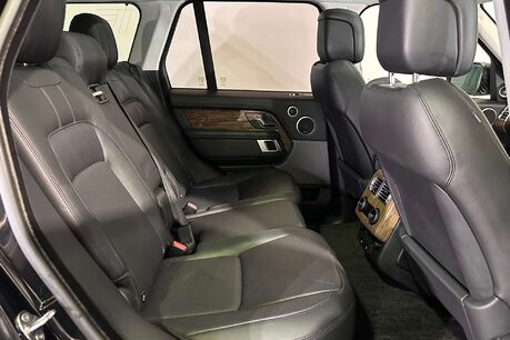 Land Rover Range Rover 3.0 SD V6 Vogue SUV 5dr Diesel Auto 4WD Euro 6 (s/s) (275 ps) 52