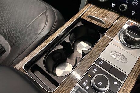 Land Rover Range Rover 3.0 SD V6 Vogue SUV 5dr Diesel Auto 4WD Euro 6 (s/s) (275 ps) 49