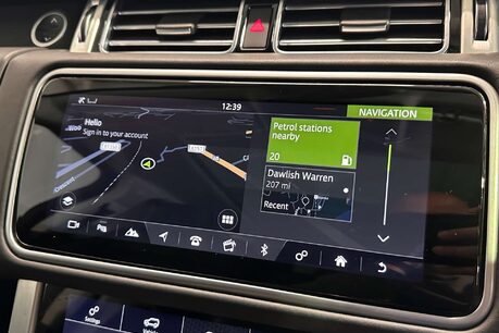 Land Rover Range Rover 3.0 SD V6 Vogue SUV 5dr Diesel Auto 4WD Euro 6 (s/s) (275 ps) 36