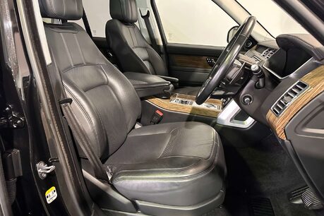 Land Rover Range Rover 3.0 SD V6 Vogue SUV 5dr Diesel Auto 4WD Euro 6 (s/s) (275 ps) 15