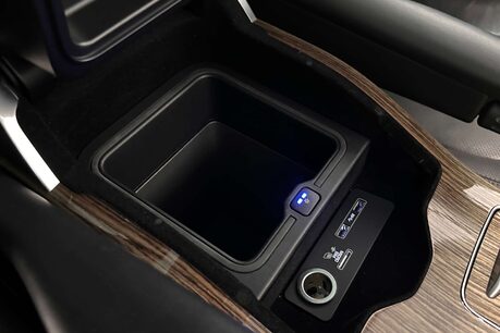 Land Rover Range Rover 3.0 SD V6 Vogue SUV 5dr Diesel Auto 4WD Euro 6 (s/s) (275 ps) 51