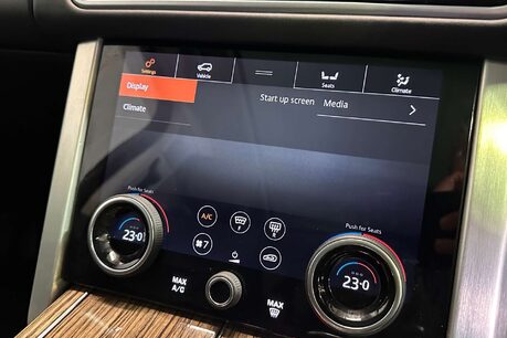 Land Rover Range Rover 3.0 SD V6 Vogue SUV 5dr Diesel Auto 4WD Euro 6 (s/s) (275 ps) 41