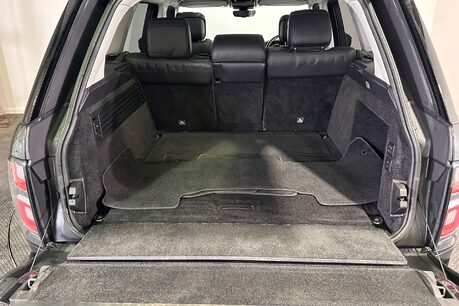 Land Rover Range Rover 3.0 SD V6 Vogue SUV 5dr Diesel Auto 4WD Euro 6 (s/s) (275 ps) 63
