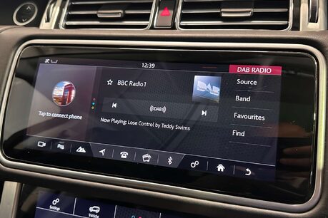 Land Rover Range Rover 3.0 SD V6 Vogue SUV 5dr Diesel Auto 4WD Euro 6 (s/s) (275 ps) 38