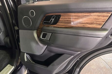 Land Rover Range Rover 3.0 SD V6 Vogue SUV 5dr Diesel Auto 4WD Euro 6 (s/s) (275 ps) 53