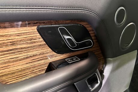 Land Rover Range Rover 3.0 SD V6 Vogue SUV 5dr Diesel Auto 4WD Euro 6 (s/s) (275 ps) 70