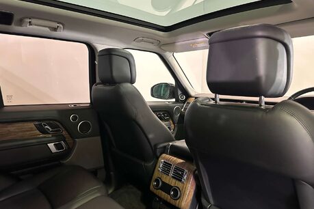 Land Rover Range Rover 3.0 SD V6 Vogue SUV 5dr Diesel Auto 4WD Euro 6 (s/s) (275 ps) 61