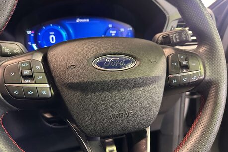 Ford Kuga 2.5 EcoBoost Duratec 14.4kWh ST-Line SUV 5dr Petrol Plug-in Hybrid CVT Euro 21