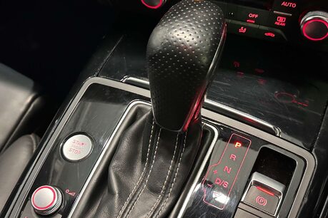 Audi A6 2.0 TDI Black Edition Estate 5dr Diesel S Tronic quattro Euro 6 (s/s) (190  49