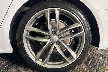 Audi A6 2.0 TDI Black Edition Estate 5dr Diesel S Tronic quattro Euro 6 (s/s) (190  77