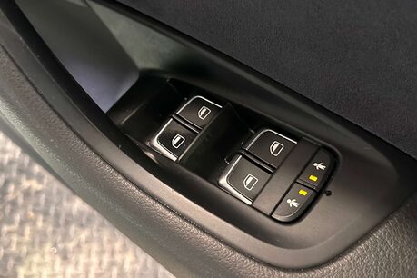 Audi A6 2.0 TDI Black Edition Estate 5dr Diesel S Tronic quattro Euro 6 (s/s) (190  13