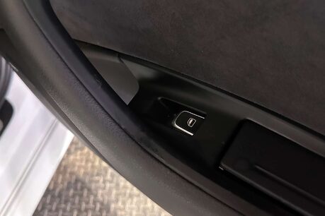 Audi A6 2.0 TDI Black Edition Estate 5dr Diesel S Tronic quattro Euro 6 (s/s) (190  57