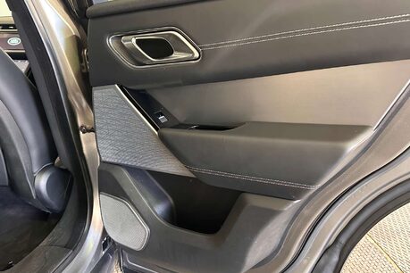 Land Rover Range Rover Velar 3.0 SD6 V6 R-Dynamic HSE SUV 5dr Diesel Auto 4WD Euro 6 (s/s) (300 ps) 46
