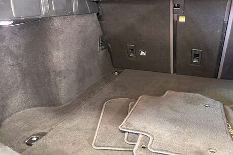 Land Rover Range Rover Velar 3.0 SD6 V6 R-Dynamic HSE SUV 5dr Diesel Auto 4WD Euro 6 (s/s) (300 ps) 53