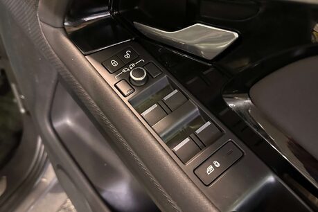 Land Rover Range Rover Evoque 2.0 D150 R-Dynamic S SUV 5dr Diesel Manual FWD Euro 6 (s/s) (150 ps) 11