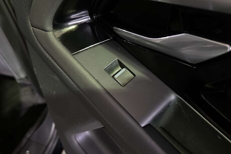 Land Rover Range Rover Evoque 2.0 D180 R-Dynamic S SUV 5dr Diesel Auto 4WD Euro 6 (s/s) (180 ps) 42
