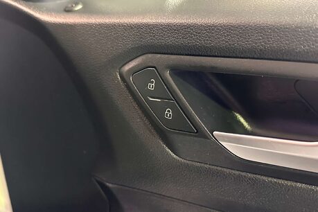 Volkswagen T-Roc 2.0 TSI SEL SUV 5dr Petrol DSG 4Motion Euro 6 (s/s) (190 ps) 12