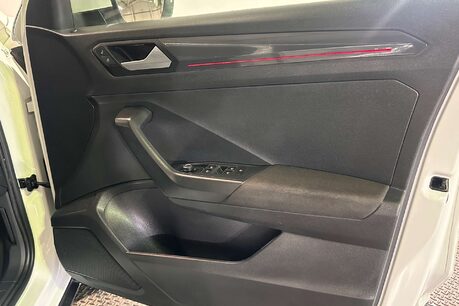 Volkswagen T-Roc 2.0 TSI SEL SUV 5dr Petrol DSG 4Motion Euro 6 (s/s) (190 ps) 10