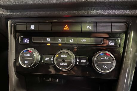 Volkswagen T-Roc 2.0 TSI SEL SUV 5dr Petrol DSG 4Motion Euro 6 (s/s) (190 ps) 36