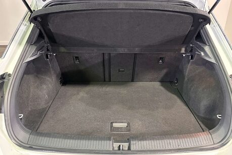 Volkswagen T-Roc 2.0 TSI SEL SUV 5dr Petrol DSG 4Motion Euro 6 (s/s) (190 ps) 46