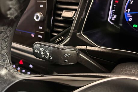 Volkswagen T-Roc 2.0 TSI SEL SUV 5dr Petrol DSG 4Motion Euro 6 (s/s) (190 ps) 23