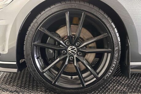 Volkswagen Golf 2.0 TSI R Hatchback 3dr Petrol DSG 4Motion Euro 6 (s/s) (310 ps) 54