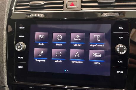 Volkswagen Golf 2.0 TSI R Hatchback 3dr Petrol DSG 4Motion Euro 6 (s/s) (310 ps) 33